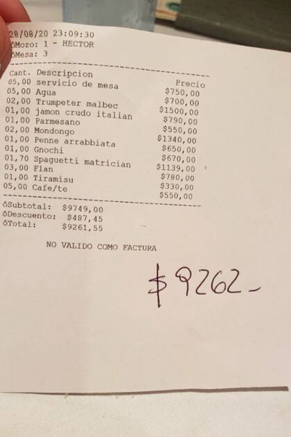 El ticket que mostró el usuario luego de sentarse a cenar en un restaurant clandestino