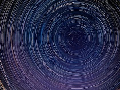 “El tiempo es propio de cada objeto y depende de su movimiento”, señala el físico teórico Carlo Rovelli