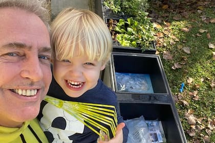 El tierno momento en que Marley le enseña a Mirko a afeitarse