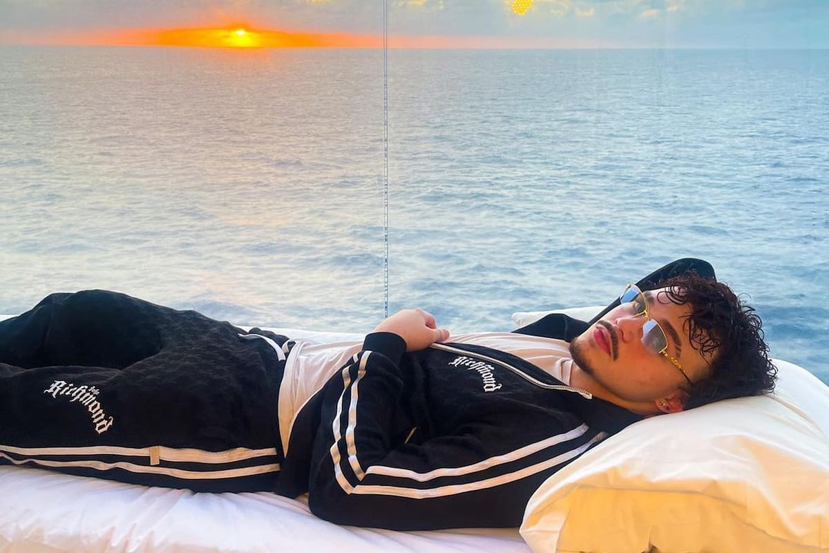 El tiktoker compartió el ingenioso truco para ver el atardecer a bordo de un crucero