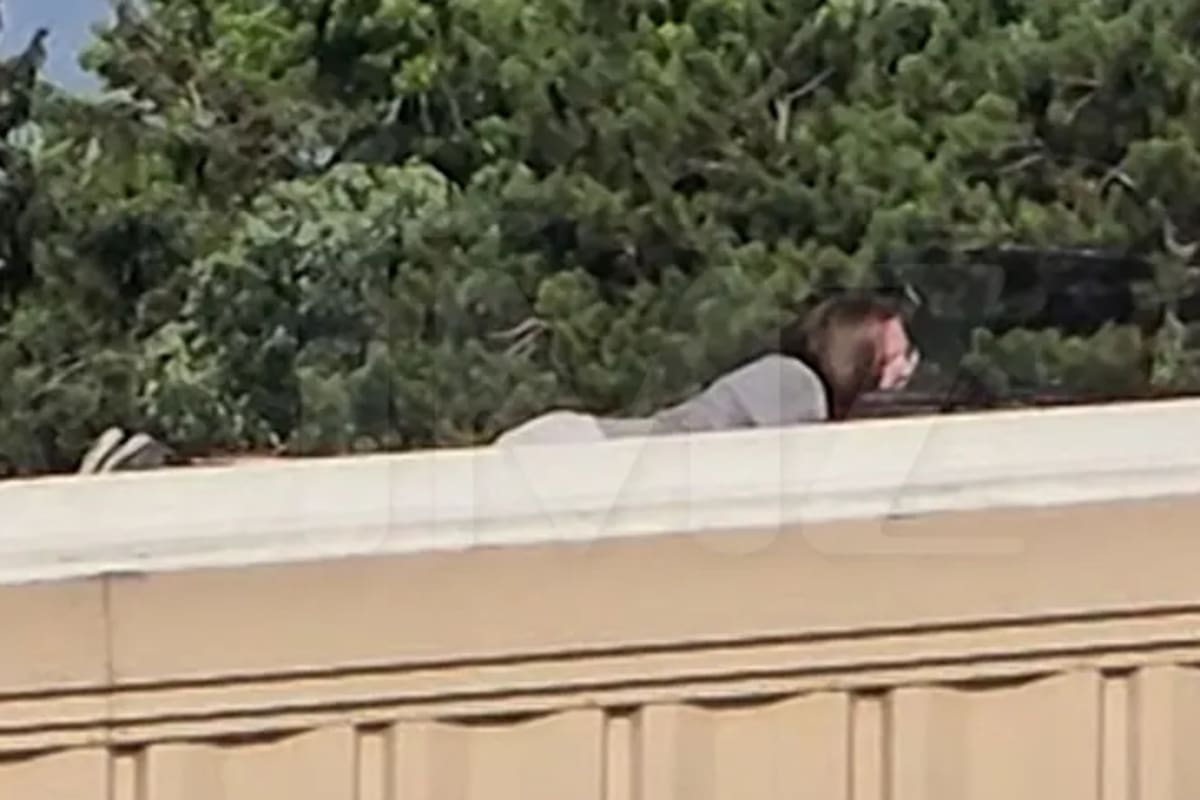 El tirador segundos antes de ser abatido.