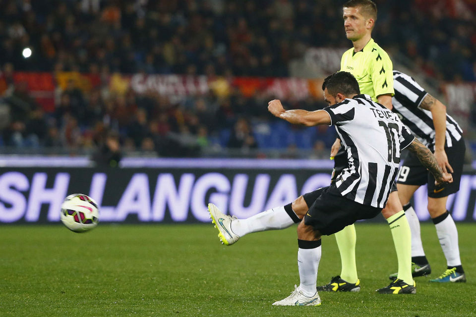 El tiro libre de Tevez