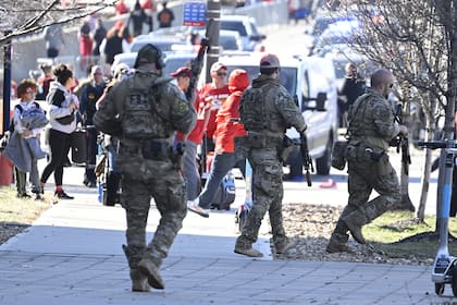 El tiroteo desató el pánico en pleno festejo de los Chiefs en Kansas City. (ANDREW CABALLERO-REYNOLDS / AFP)