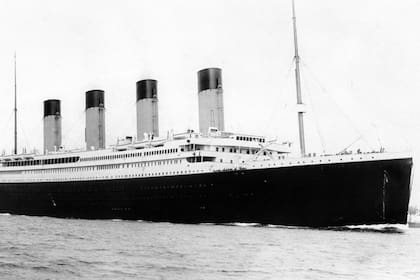 El Titanic saliendo del puerto de Southampton, en Reino Unido, el 10 de abril de 1912