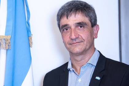 El titular de la Comisión de Salud de Diputados reafirma que la vacuna rusa es segura, aunque reconoce que el operativo "se ha demorado muchísimo"; acusa a sectores de la oposición de hacer "daño" en medio de la pandemia