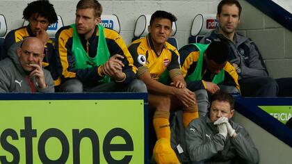 El tobillo de Alexis Sánchez preocupa a todo Chile