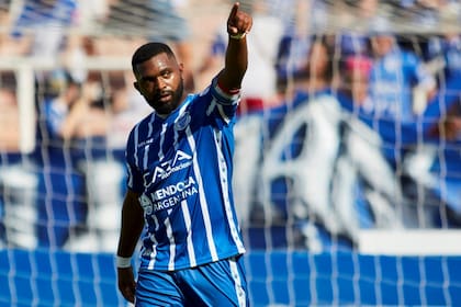 El Tomba le gana a San Martín de Tucumán, con gol del Morro Gracía