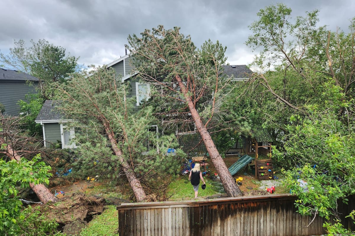 El tornado dejó cerca de 10 kilómetros de destrozos en toda la zona, ubicada en las afueras de Denver, Colorado