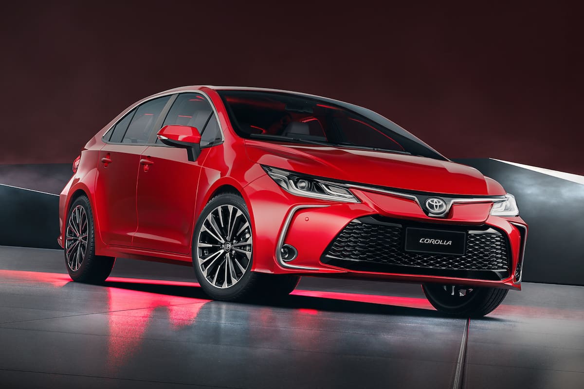 El Toyota Corolla resalta por su durabilidad, eficiencia de combustible y alto nivel de seguridad.