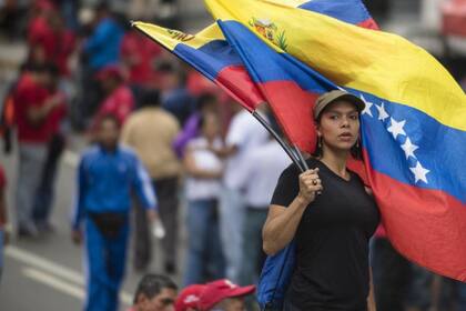 El TPS de 2023 le otorgaba estabilidad migratoria a más de 300 mil venezolanos, pero su revocación genera incertidumbre en su situación legal
