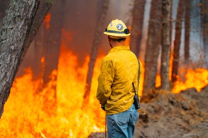 El trabajo de bombero en Oregon depende de la jornada