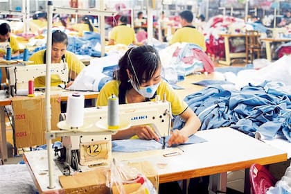 El trabajo de confección se traslada desde China a otros países asiáticos