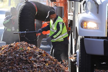 El trabajo es llevado a cabo por el Departamento de Obras Públicas de Washington D.C.