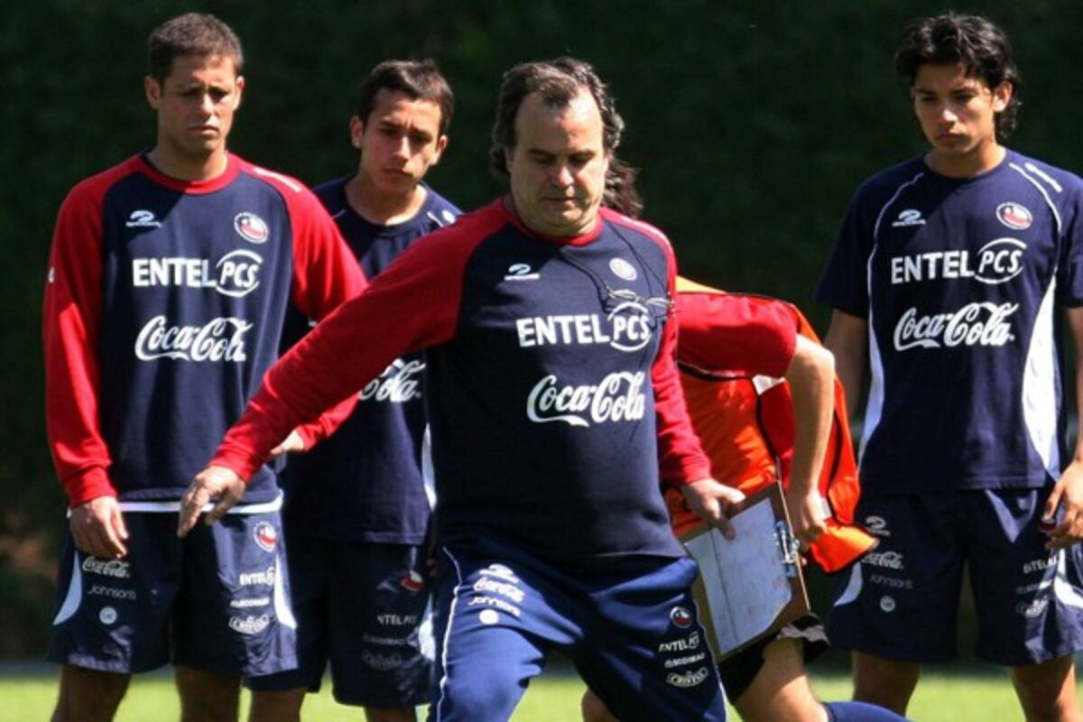 El trabajo serio de Bielsa ilusiona a Berizzo y a todo Chile