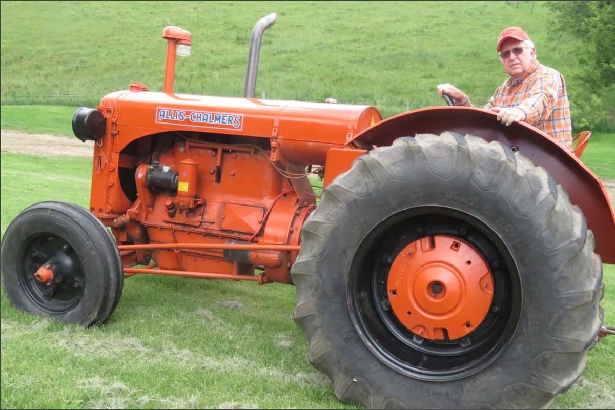 El tractor de 1937 fue adquirido por Dave Hexom durante la exhibición Orange Spectacular Tractor and Equipment Show en Minnesota