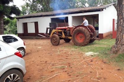 El tractor es marca Hanomag, que se fabricaba en la localidad santafesina de Granadero Baigorria hasta comienzos de la década del 70 bajo licencia de esa marca alemana. Gentileza productores