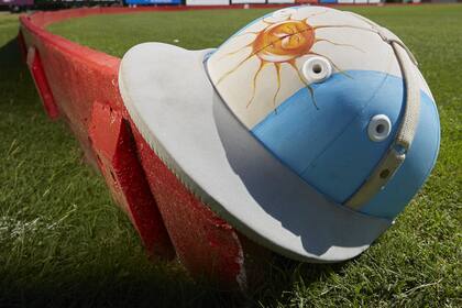 El tradicional casco de Adolfo Cambiaso