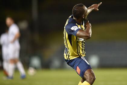 El tradicional festejo de Usain Bolt, ahora en el fútbol