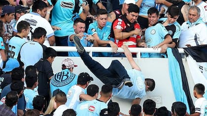 El trágico episodio de violencia del clásico cordobés