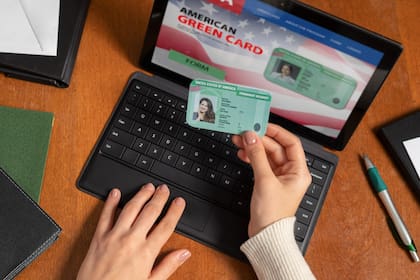 El trámite de la green card se realiza ante Uscis.
