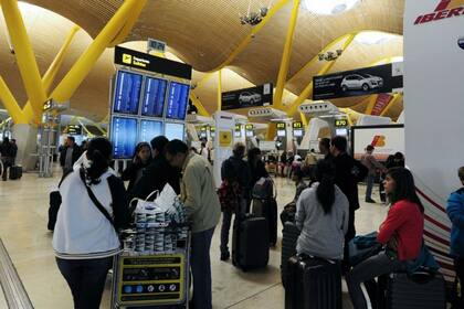 El trámite se podrá hacer por Internet, tendrá un costo de 7 euros y una vigencia de 3 años