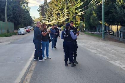 El tránsito estuvo cortado sobre la avenida Pioneros tras el episodio en el que resultó herido un joven.