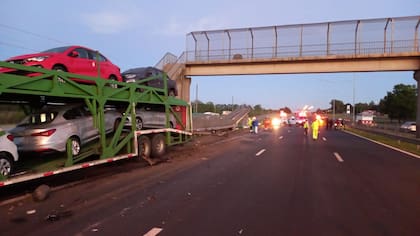 El transito se encuentra cortado a las 9 de la mañana, se redirigió el tránsito por colectora