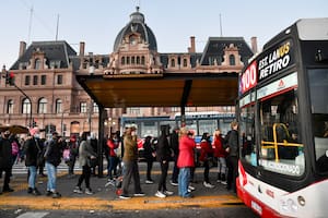 El transporte bonaerense lidera los aumentos de diciembre con un ajuste superior a la inflación mensual