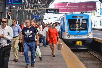 El transporte público tendrá un cronograma diferenciado para los feriados del viernes 13 y del lunes 16 de octubre