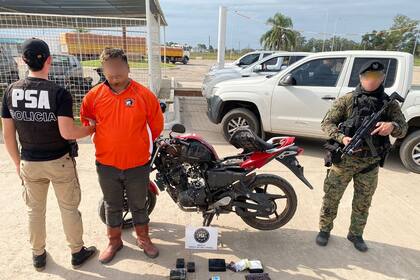 El transportista de droga detenido el domingo cuando llevaba panes de cocaína escondidos en su moto