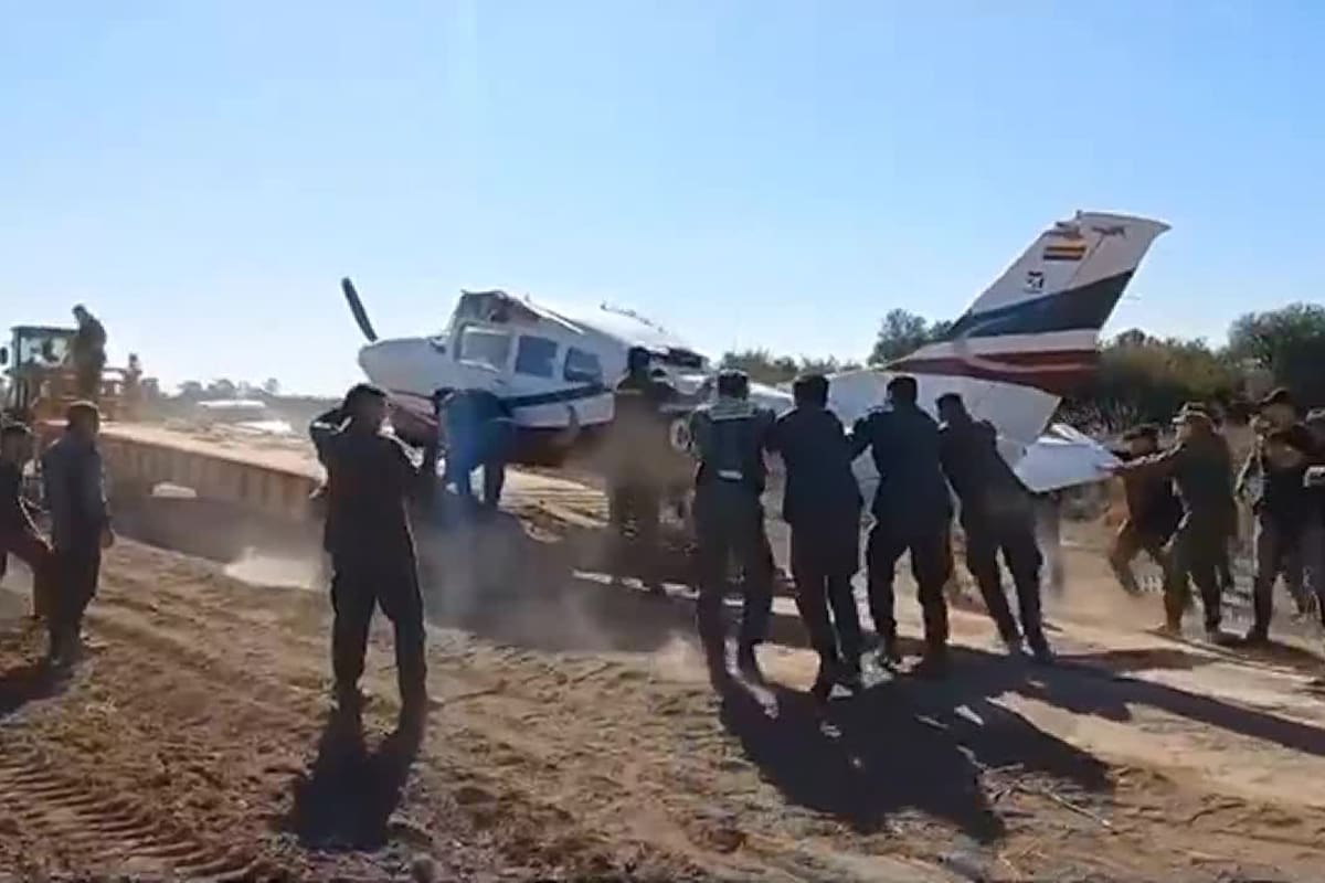 El traslado de la narcoavioneta estrellada en Chaco