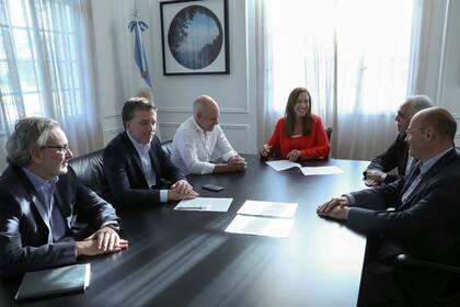 El traspaso será efectivo a partir de este viernes, cuando las nuevas jurisdicciones pasarán a ejercer el poder de policía sobre el servicio público que prestan las concesionarias