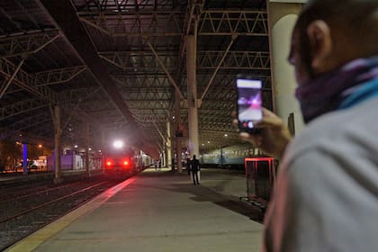 Tras varios meses sin funcionar, anteayer llegó el primer tren a Mar del Plata