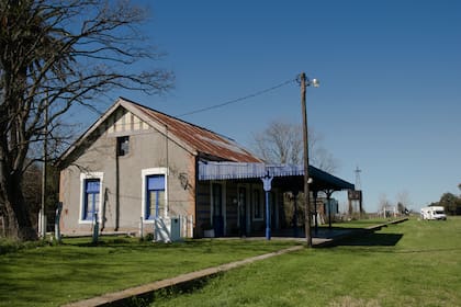 El tren dejó de pasar en 1977 y generó un paulatino éxodo rural