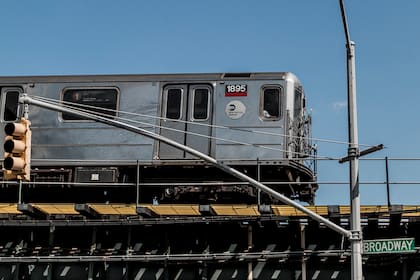 El tren en Inwood conecta al barrio con las ciudades más céntricas de Nueva York
