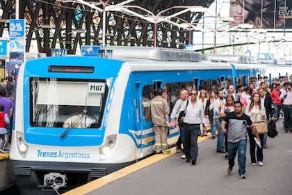 Los trenes no harán un cese de actividades mañana