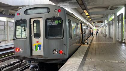 El Tren Urbano de Puerto Rico comenzó a construirse en 1996 y fue inaugurado en 2004