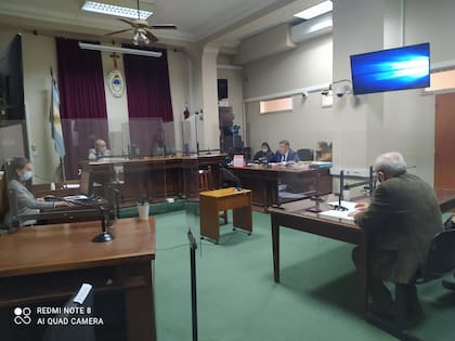 El Tribunal Oral Federal N°1 de Salta, antes de condenar al expolicía Ramón Oscar Luna a 11 años de prisión por el intento de femicidio de su esposa