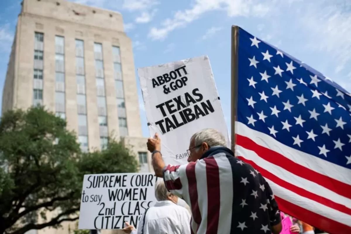 El Tribunal Superior de Texas, cuyos nueve jueces son republicanos, dijo en su opinión que una “creencia de buena fe” de la médica de Cox no era suficiente para autorizar un aborto