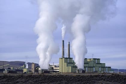 El Tribunal Supremo limitó el jueves 30 de junio de 2022 el uso de la principal ley nacional contra la contaminación atmosférica para reducir las emisiones de dióxido de carbono de las centrales eléctricas