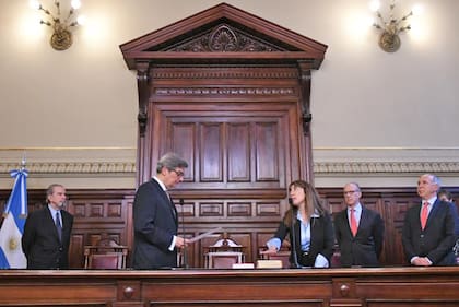 El Tribunal Supremo toma juramento a los nuevos consejeros.