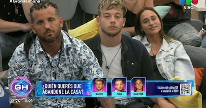 El trío de Los Monitos al conversar con Santiago del Moro durante la gala de expulsión