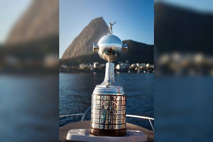El trofeo de la Copa Libertadores ya está en Río de Janeiro, sede de la final que protagonizarán Fluminense y Boca el sábado 4 de noviembre.