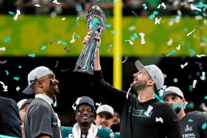 El trofeo del Super Bowl recibe el nombre de Vince Lombardi en honor al legendario entrenador de los Green Bay Packers (ARCHIVO-AP Foto/Matt Slocum)