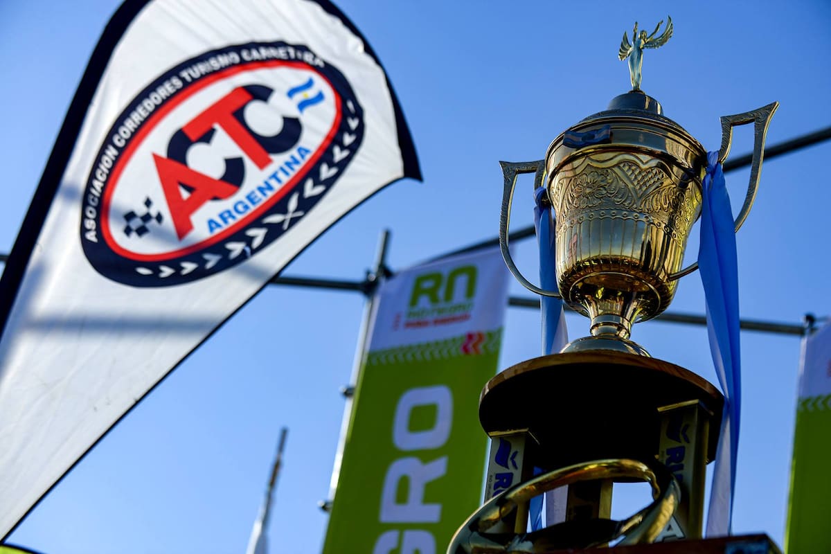 El trofeo que está en juego en la temporada 2023 y que el año pasado levantó José Manuel Urcera