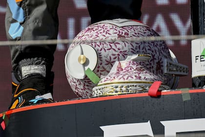 El trofeo roto de Verstappen en Hungría
