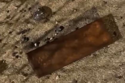 El trozo que se habría desprendido del avión de United Airlines