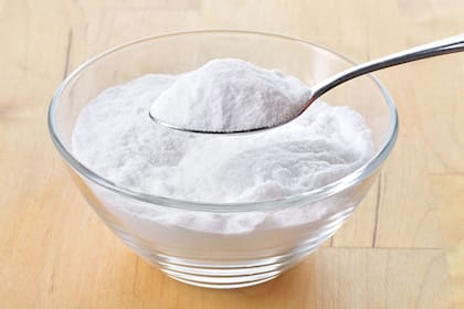 El truco con bicarbonato de sodio para eliminar la humedad y evitar la visita de hormigas