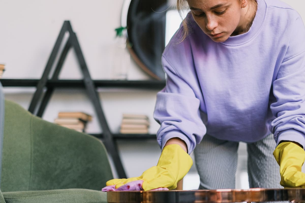 El truco te ayudará a terminar con el polvo de los muebles (Foto: PEXELS)