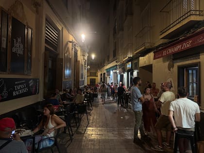 El Tubo, la calle principal de Zaragoza donde se pueden encontrar cientos de tapas